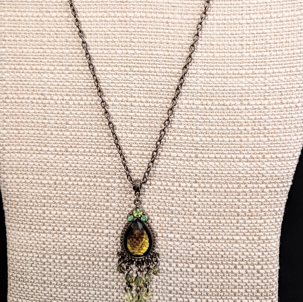 1928 Green and Gold Teardrop Necklace